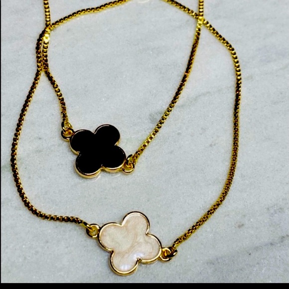 Jewelry - Clover bracelet listing for one bracelet